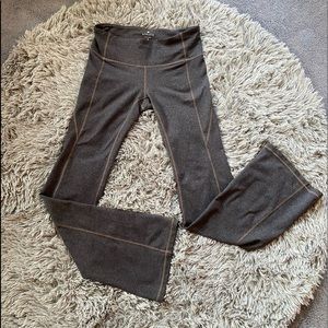 Athleta | Flare Yoga Pants | Sz small